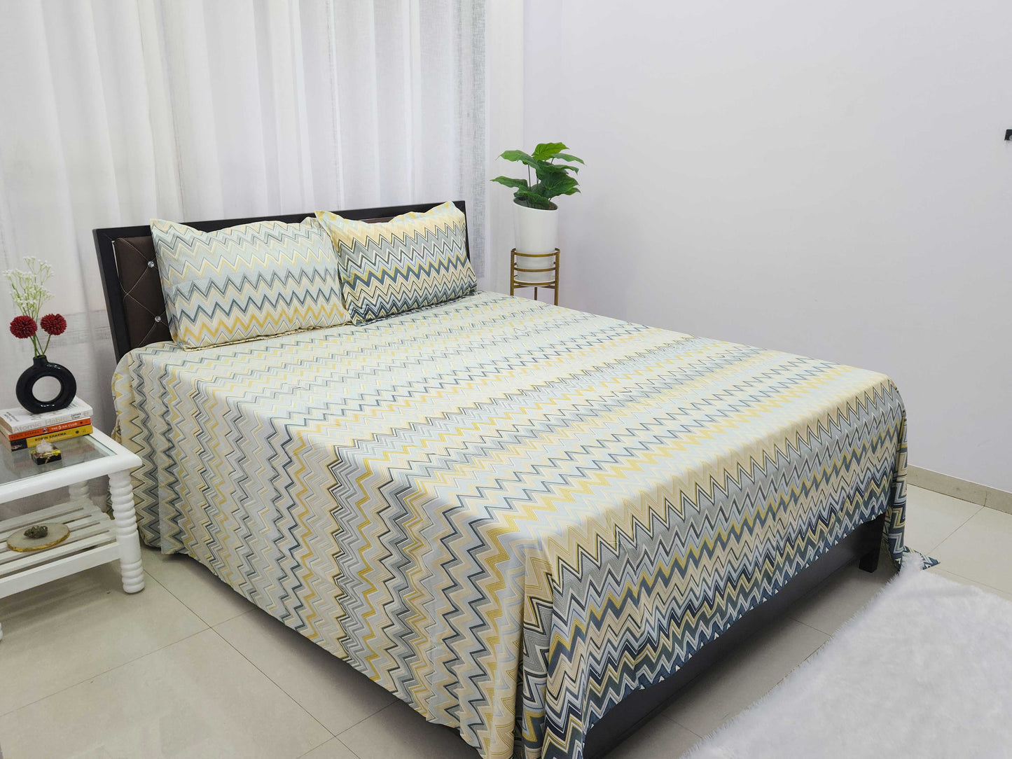 Chhavi-Pastel Abstract Bedsheet