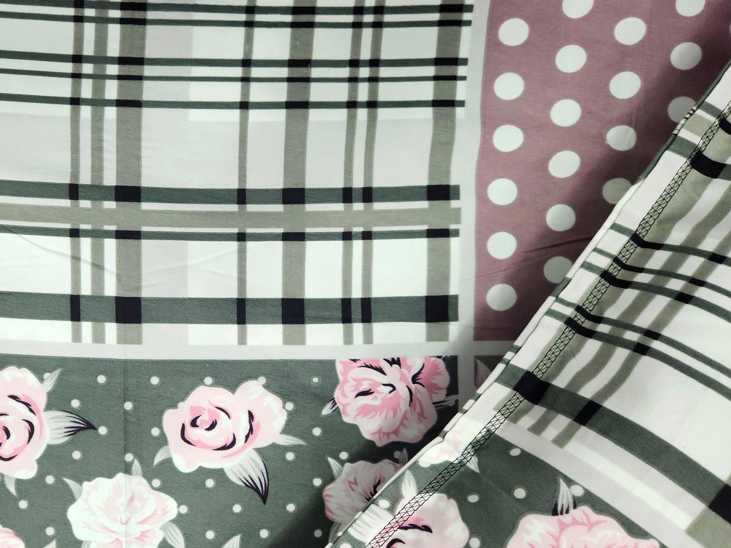 Zoe- White & Pink Floral Bedsheet