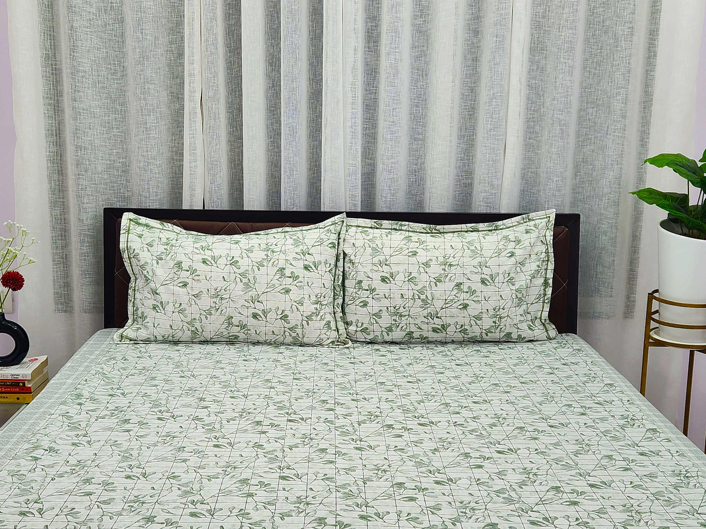 Anu- White Cotton Bedsheet