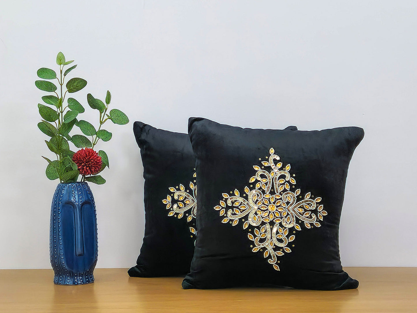 Elegant Pearl Black Cushion Cover
