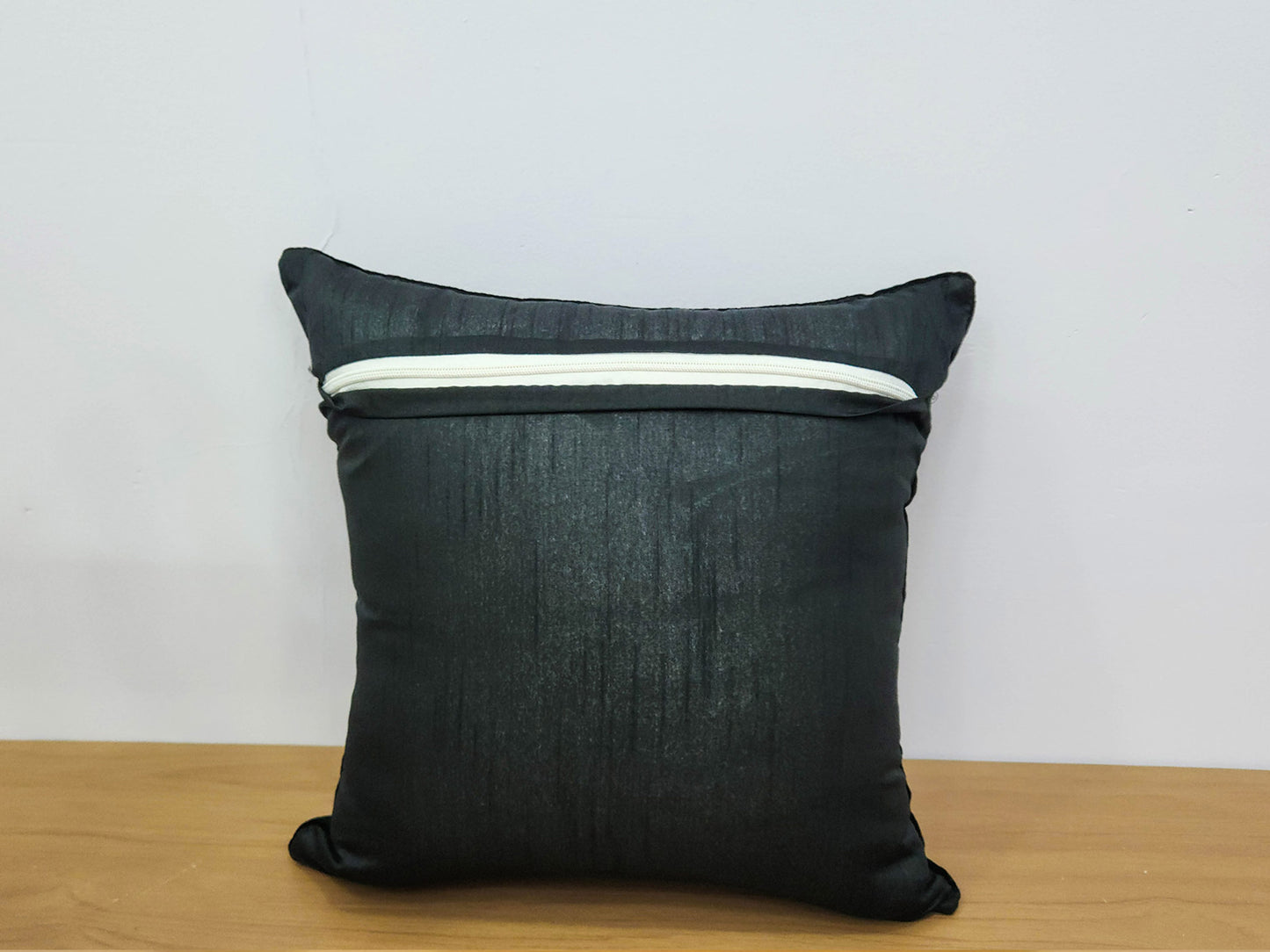 Elegant Pearl Black Cushion Cover