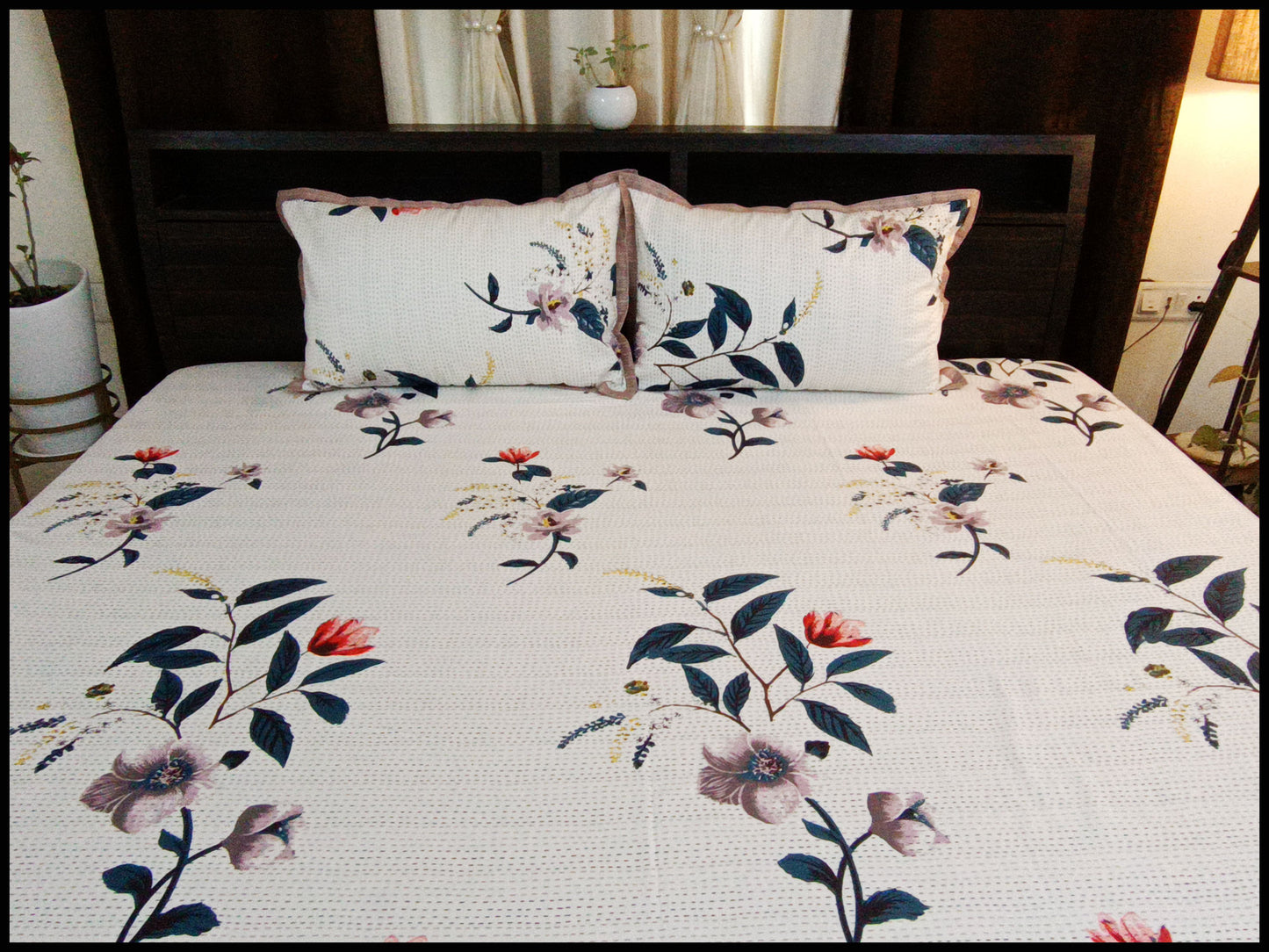 Asin - White Floral Bedsheet