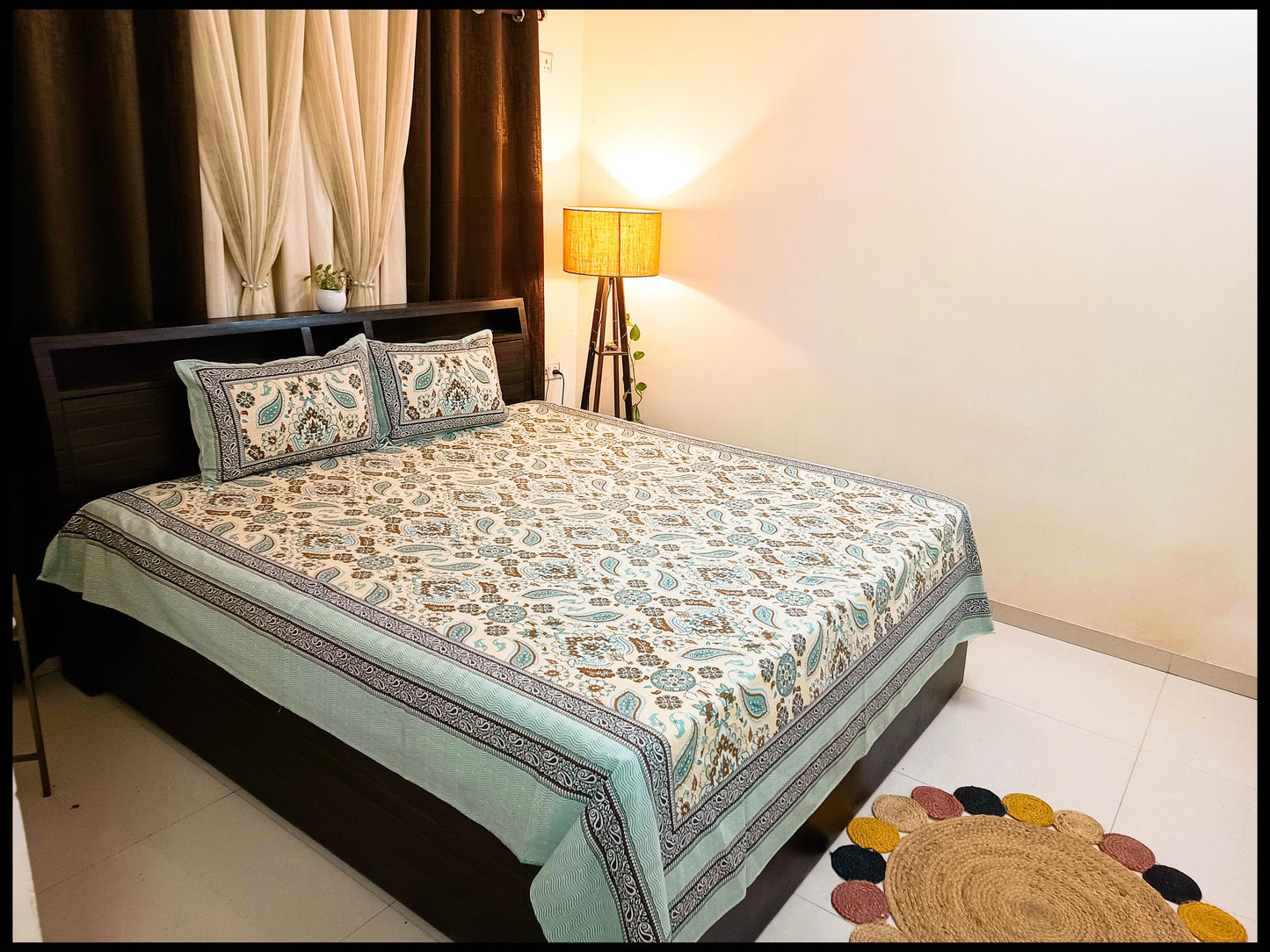 Chitra - Ethnic Paisley Design Bedsheet