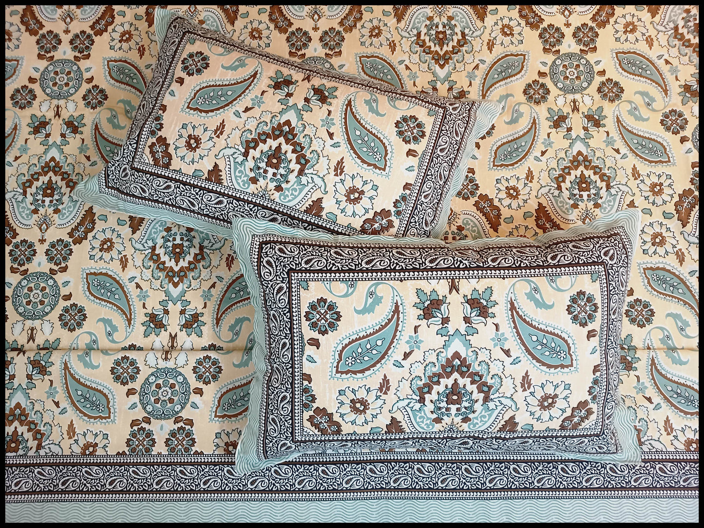 Chitra - Ethnic Paisley Design Bedsheet