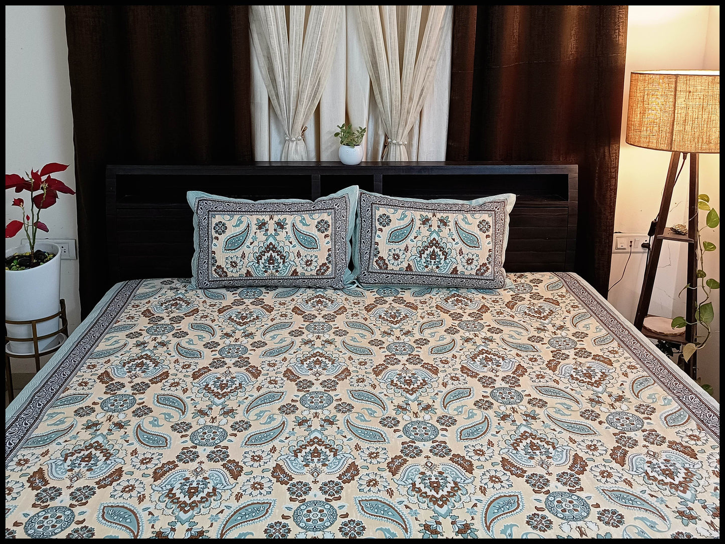 Chitra - Ethnic Paisley Design Bedsheet